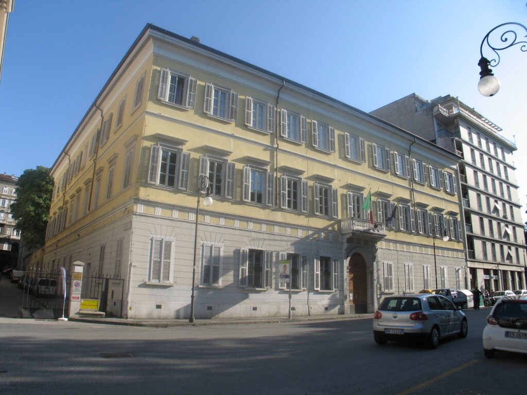 Biblioteca Crise a Trieste